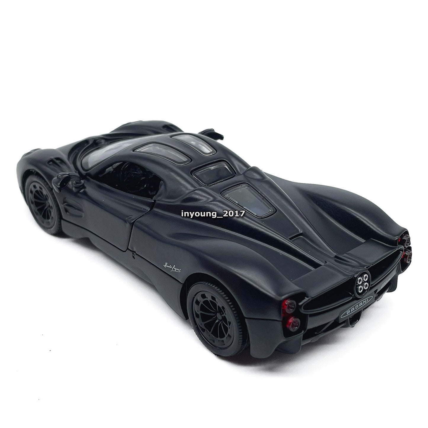 1/36 Pagani Utopia Model Car Diecast Toy Cars Toys for Boys Kids Gifts Black