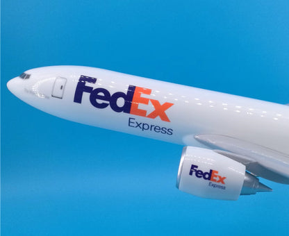 47CM FedEx Express BOEING 777 Passenger Airplane Resin Aircraft Plane Model