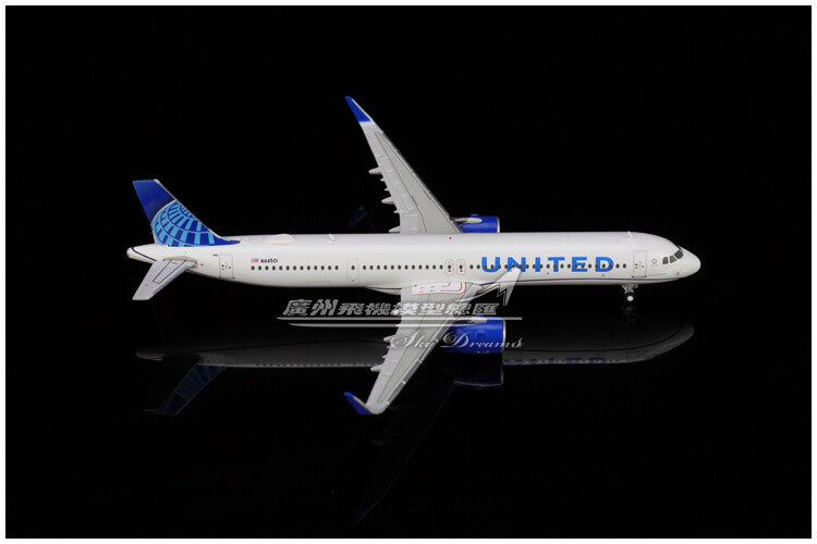 1:400 GeminiJets UNITED BOEING A321neo Airplane Diecast Plane Aircraft Model