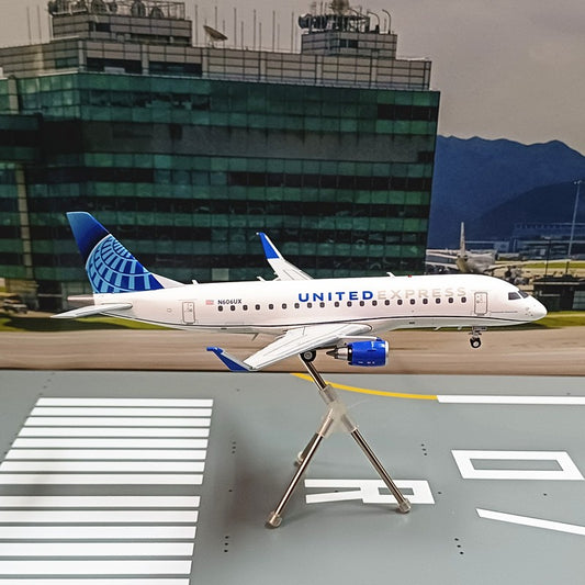 1:200 Geminijets United Airlines Embraer ERJ-175 N606UX Airplane Diecast Model