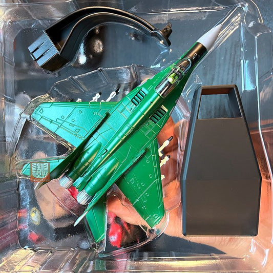 1:100 Mig 29 Fighter Green Painted Metal Model Weapon Wheel Fixed Support