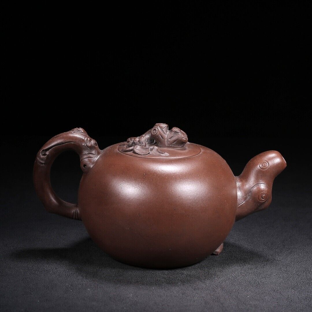 Chinese Yixing Zisha Clay Handmade Exquisite Teapot （萄趣 底款：汪寅仙）