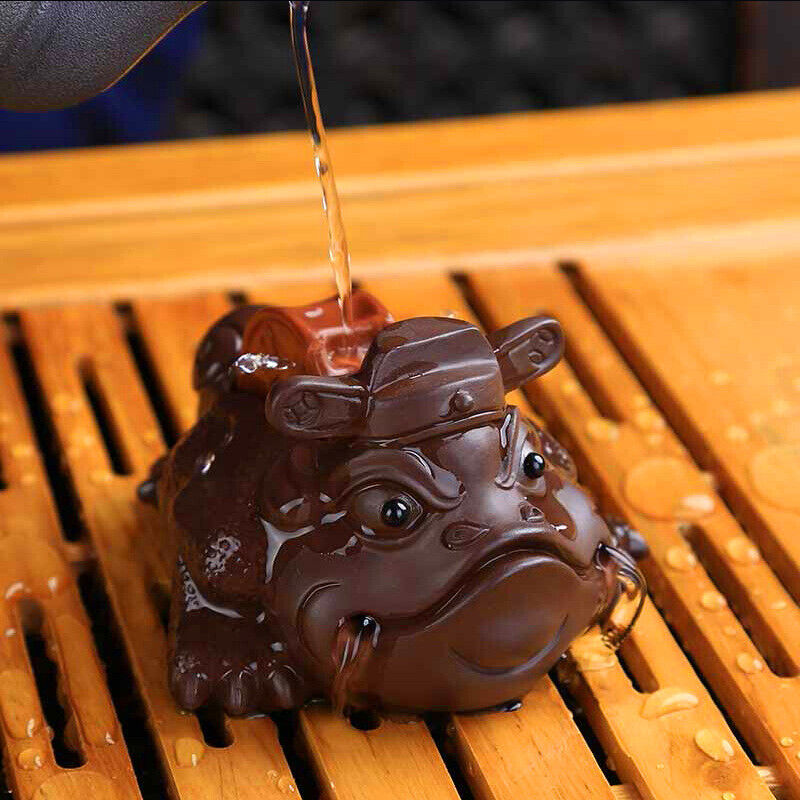 Small Tea Pet Wealthy Mascot Good Luck Yixing Zisha Purple Clay Table Ornament