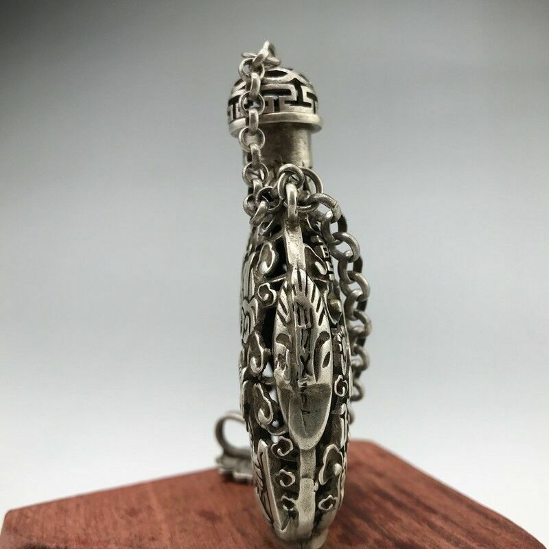 Chinese ancient Tibetan silver bottle hand-carved Chinese dragon pattern