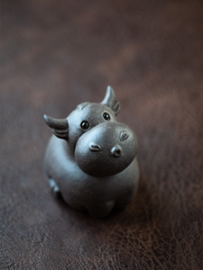 Purple Clay Tea Pets Cute Cow For Tea Tray Tea Play Yixing Purple Sand Ornaments