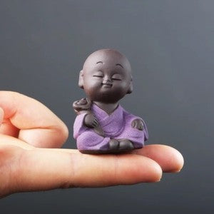 1X Mini Handicraft Buddha Statue Monk Statuette Figurine Ceramic Ornaments Decor
