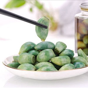 400g of Laba Garlic Specialty Food: Green Vinegar Bubble Garlic.