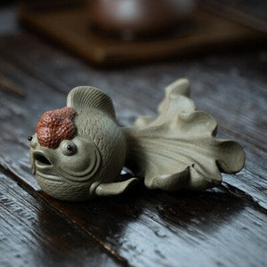 Yixing Zisha Purple Clay Tea Pet Golden Fish Carved Tea Play Creative Small