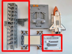 1/400 Space Shuttle Discovery with Launcher Platform Painted Model Collection