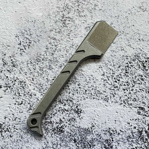 Titanium Crowbar Pry Bar Screwdriver Keychain Pendants EDC Multi-Function Tool