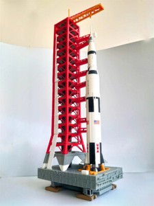 1/400 Saturn-5 Launching Tower Frame Model Rocket Painted Model Set Toy Gifts