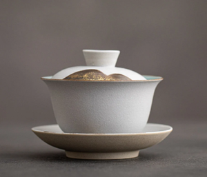 Ceramic Gaiwan Handpainted Mountain Tureen for Tea Lovers