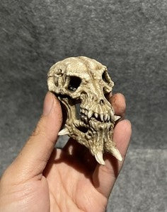 Alien Xenomorph Skull bone model For 1/6 Model Scene