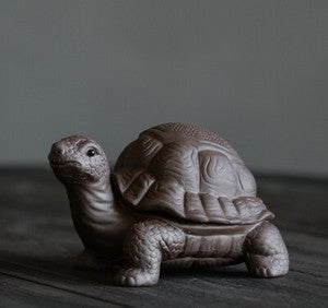 Creative Tea Pet Filter Net Turtle Statue Yixing Zisha Purple Clay Tea Play New