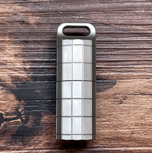 Titanium Waterproof Medicine Pill Bottles Necklace Pendants Perfume Bottles Box
