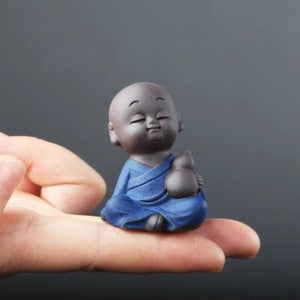1X Mini Handicraft Buddha Statue Monk Statuette Figurine Ceramic Ornaments Decor