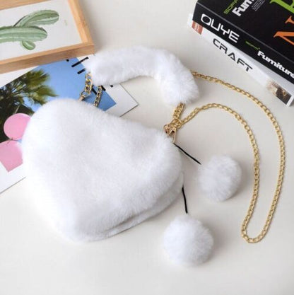 Winter Handbag Cute Plush Heart Shaped Shoulder Bag Cute Clutch Purse Messenger