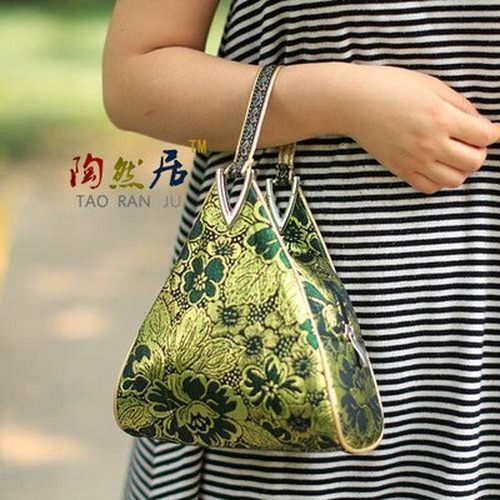 Flowers Embroidery Small Handbag Shopper Purse Triangle Bag Clutch 20*16*6 CM
