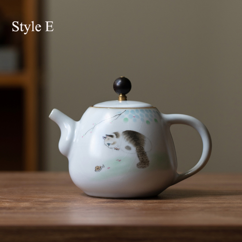 Cute Cat Ceramic Teapot Traditional Chinese Tea Pot 280ml