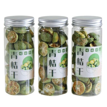 Green orange lemon passion fruit tea kumquat slices summer cold brew tea bottle