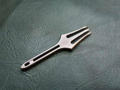 Titanium Alloy Fork Small Harpoon Crowbar Pry Bar keychain EDC Tool Pendant Gift