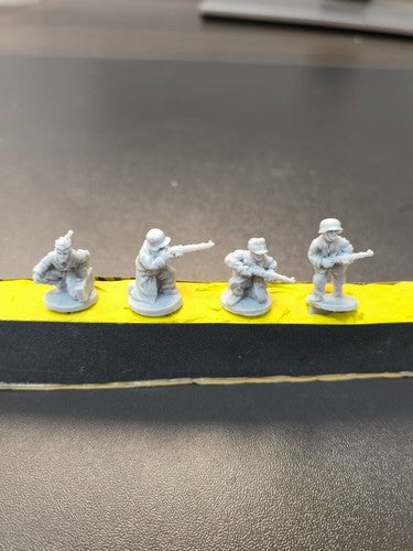 1/72 Resin figures model WWII Germany trooper Soldiers kit /3d printed