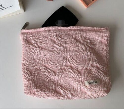 Embroidery Cosmetic Bag Clutch Bag Large Makeup Organizer Pouch 5*18*25 CM 50G