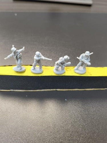 1/72 Resin figures model WWII Germany trooper Soldiers kit /3d printed