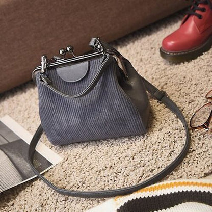 Vintage Clip Shell Handbag Shoulder Bag Luxury Crossbody Small Purse 19*17*8 CM