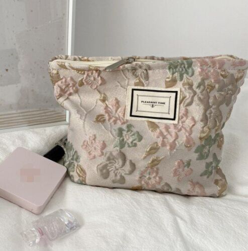 Embroidery Cosmetic Bag Clutch Bag Large Makeup Organizer Pouch 5*18*25 CM 50G