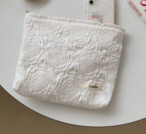 Embroidery Cosmetic Bag Clutch Bag Large Makeup Organizer Pouch 5*18*25 CM 50G