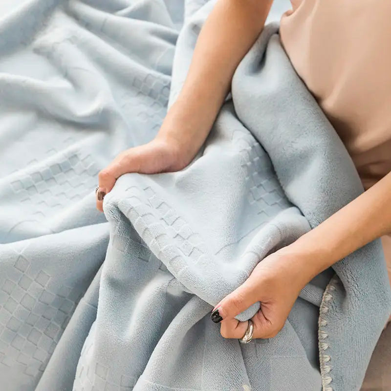 soft velvet blanket thin for summer Chinese bed cover on sales comfortable luxury made in China twin full queen king size new
