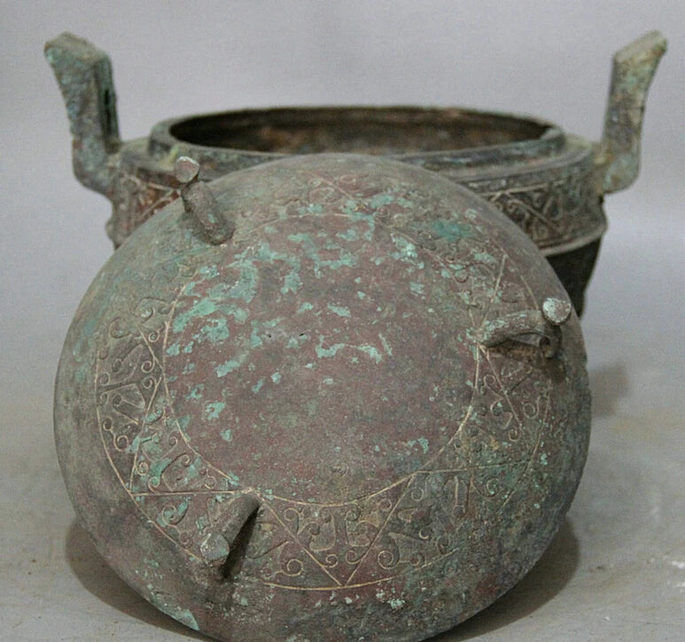 song voge gem S2236 10" Ancient Chinese dynasty Bronze 3 Foot handle water food vessel Pot Jar Crock