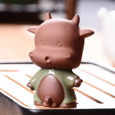squirt pee tea pet yixing zisha purple clay happy ox home table decoration small size tea play creative ornament from China new