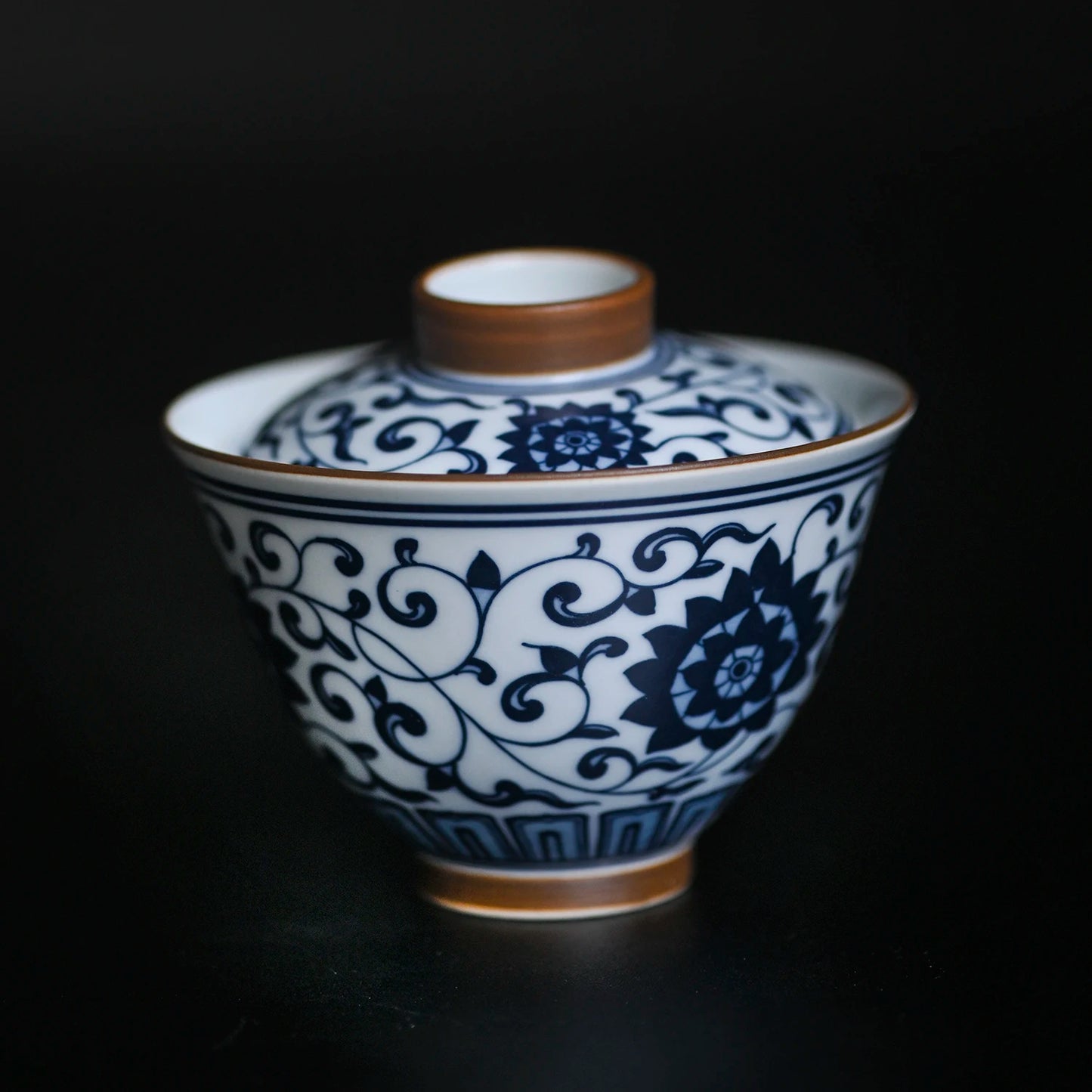 under the jingdezhen glaze porcelain hand-painted tureen handmade Chinese style tea bowl of ancient ceramic tea set