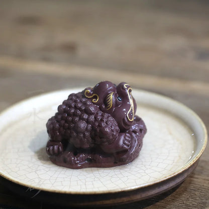 undressed ore purple sand tea pet play old paint three purple clay sculpture furnishing articles tea fine toad fortune
