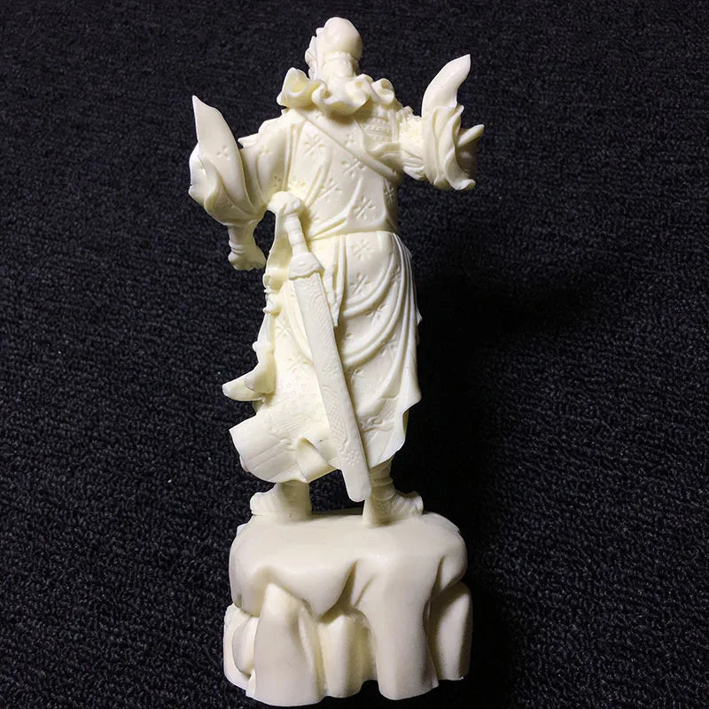 white God of War Guan Gong Statue，Modern art sculpture，Chinese mythical figure Guan Yu，High-end home decoration statue